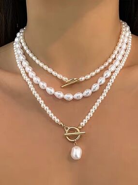 Elegant White Pearl Layered Choker Necklace with Gold Toggles-NEW